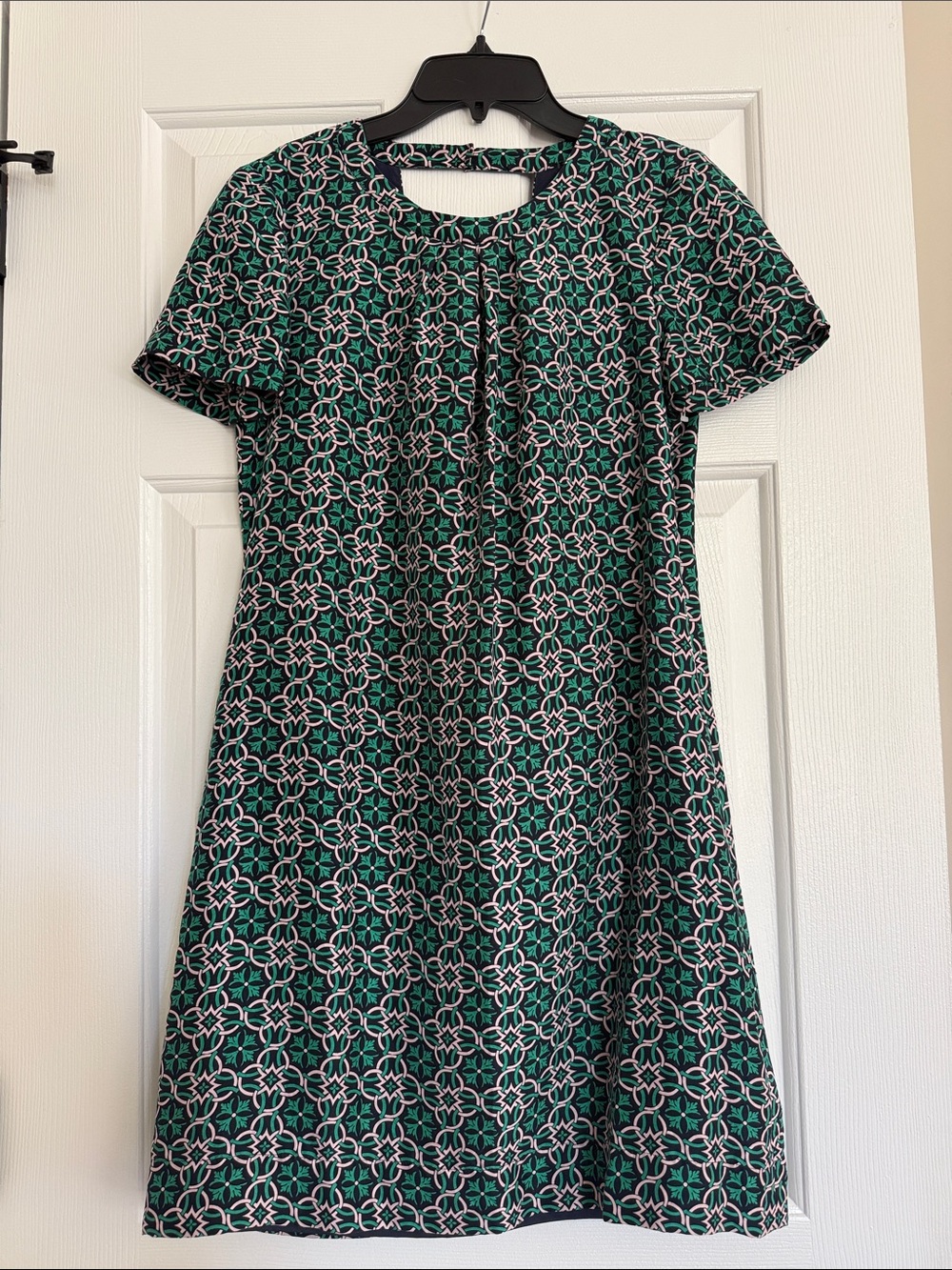 Jcrew 100% silk, size 2,Green Geometric Short Sleeve Shift Dress